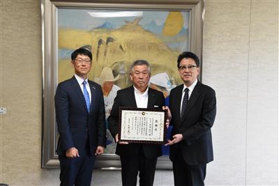 令和8年3月30日（月曜日）熊本市交通遺児援助基金への寄附に伴う感謝状贈呈式