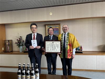 令和8年3月16日（月曜日）熊本屋台村様・キリンビール株式会社九州支社熊本支店様からの熊本城災害復旧支援金への寄付金贈呈