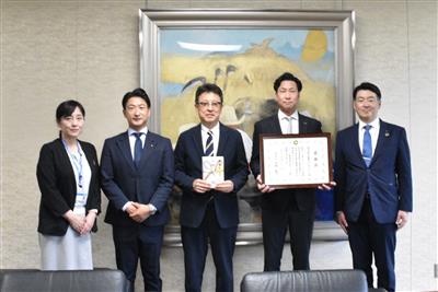 令和8年5月21日（木曜日）株式会社不動産SHOPナカジツ様からの企業版ふるさと納税寄附に伴う感謝状贈呈式