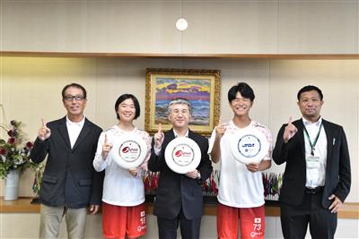 柴田 香楓 選手（熊本市立必由館高等学校1年） 三苫 桜音 選手（熊本学園大学付属高等学校1年）