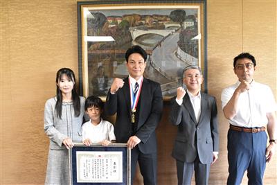 令和8年（2026年）7月23日（木）「第43回JAWA全日本アームレスリング選手権大会」優勝及び「2026IFA世界アームレスリング選手権」出場に伴う副市長表敬訪問