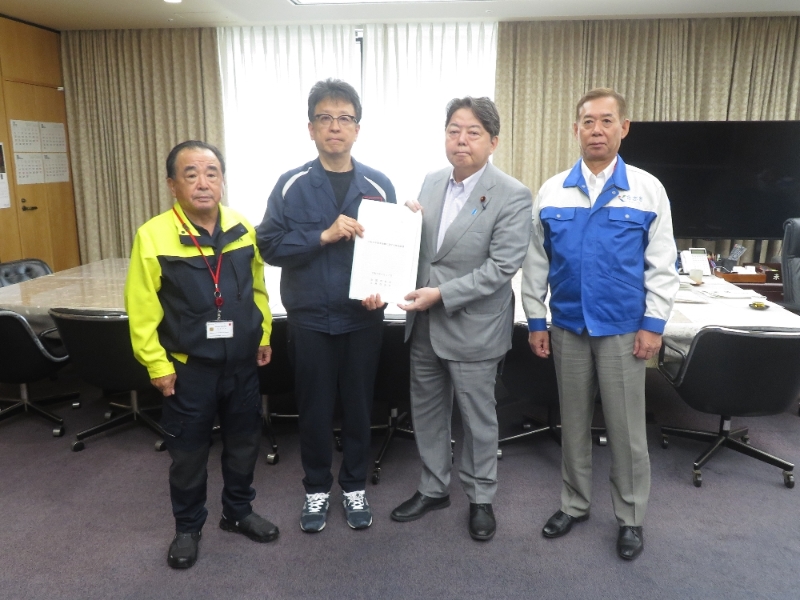 林・総務大臣に要請